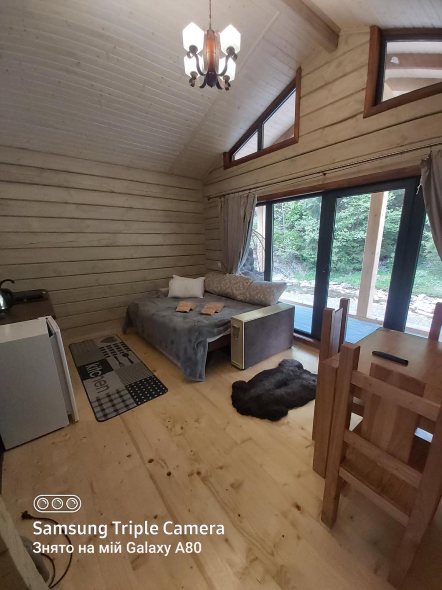 Hotel Berloga-Sinevir Synevyrsʼka Polyana Zimmer foto